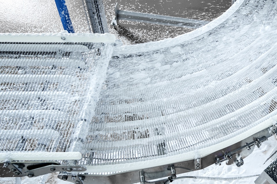 Conveyor Belt Cleaning Technologies by Foamico